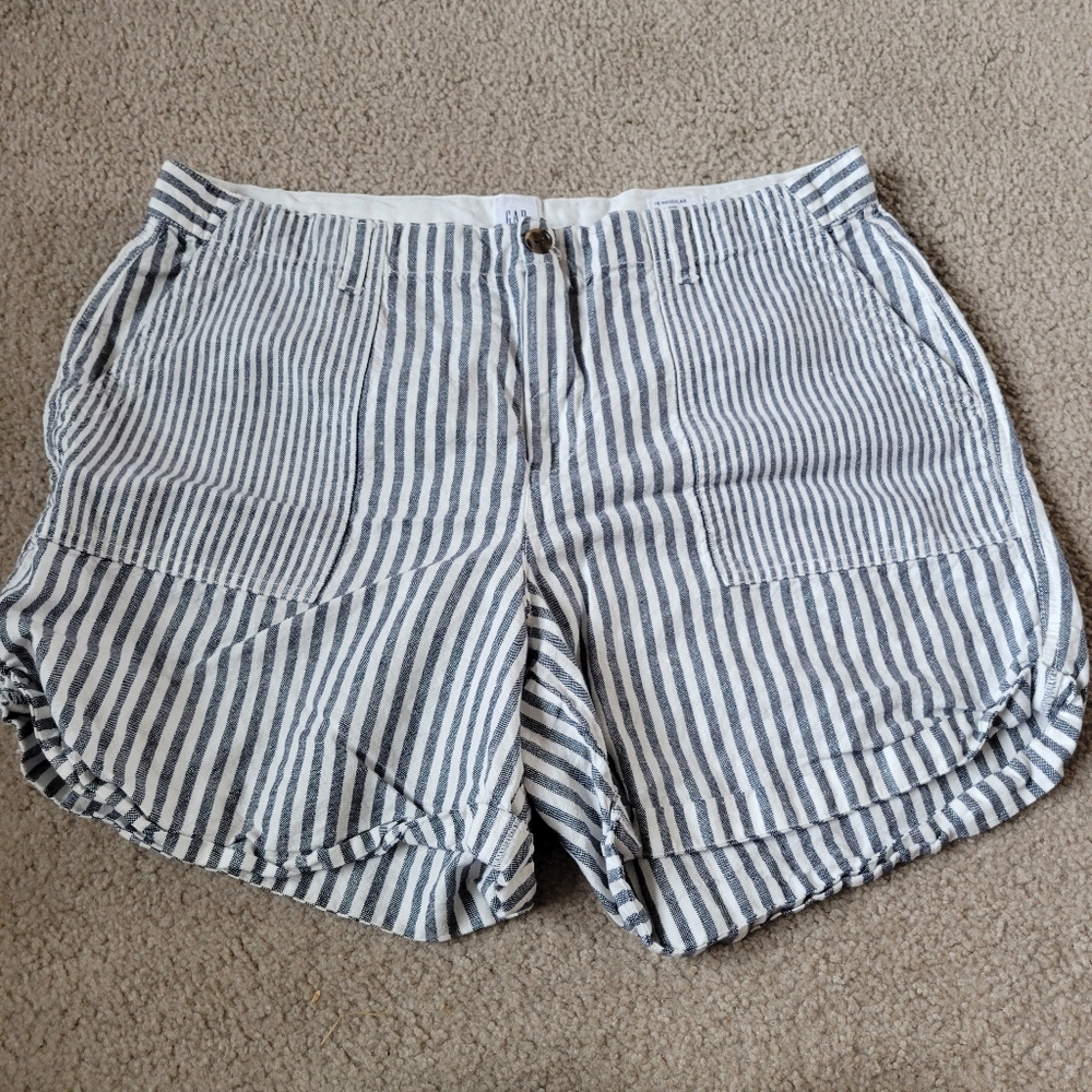 Gap Striped Shorts. Girlfriend Chino